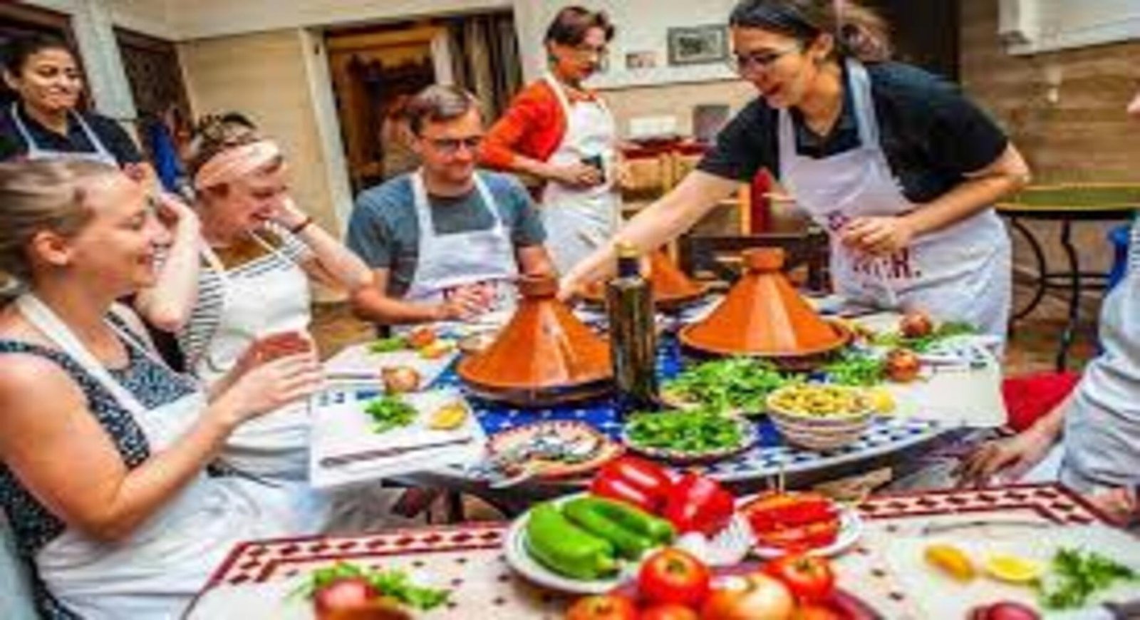 HE HISTORY OF MOROCCAN FOOD