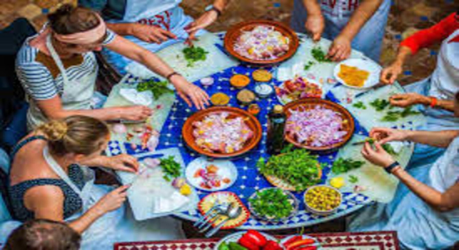 HE HISTORY OF MOROCCAN FOOD